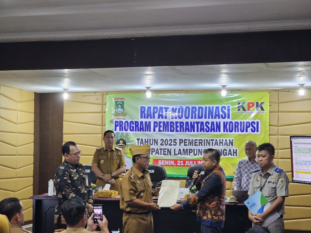 BPN Kabupaten Lampung Tengah Serahkan Sertipikat Aset Pemerintah Kabupaten Lampung Tengah di Rakor Program Pemberantasan Korupsi