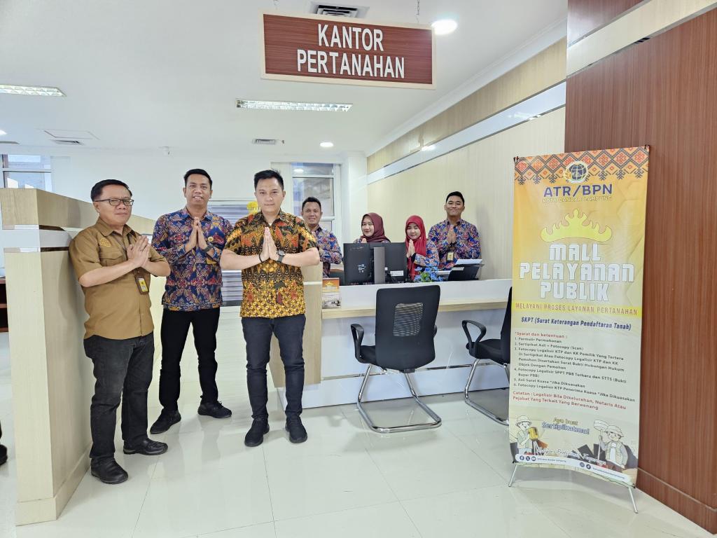 Kunjungan Kerja Wakil Menteri PANRB di Mal Pelayanan Publik Kota Bandar Lampung : BersamaTingkatkan Pelayanan Publik Untuk Masyarakat