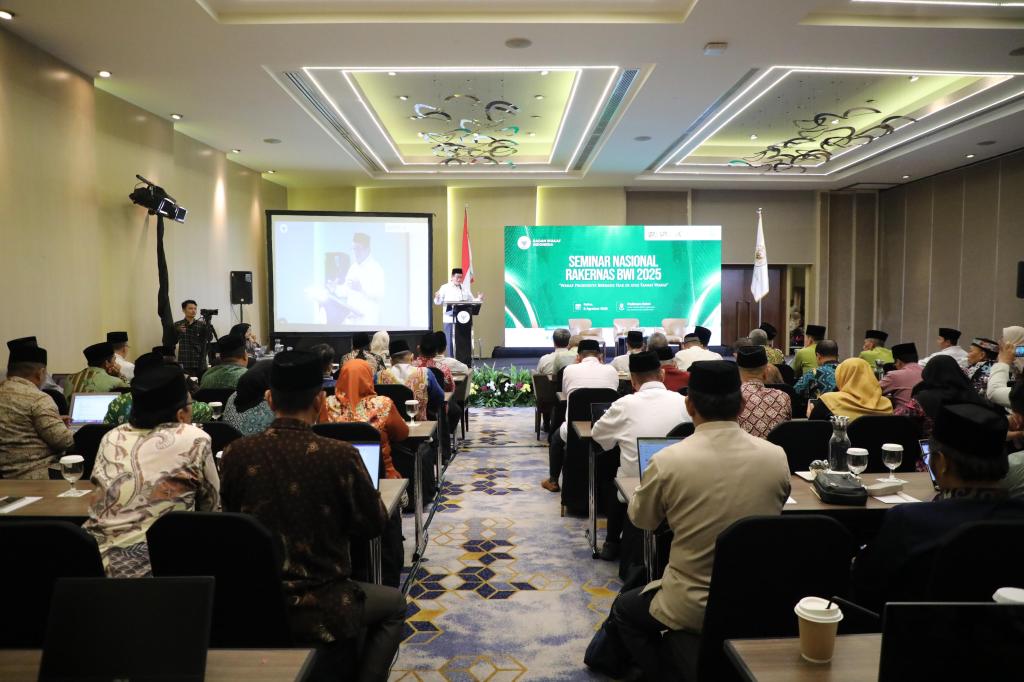Jadi Pembicara di Rakernas BWI, Menteri Nusron Tegaskan Target Sertipikasi Wakaf hingga 2028